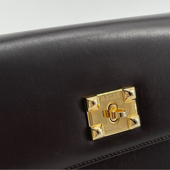 Bally Vintage Brown Leather Shoulder Bag – Gold Hardware - Picture 3 of 16